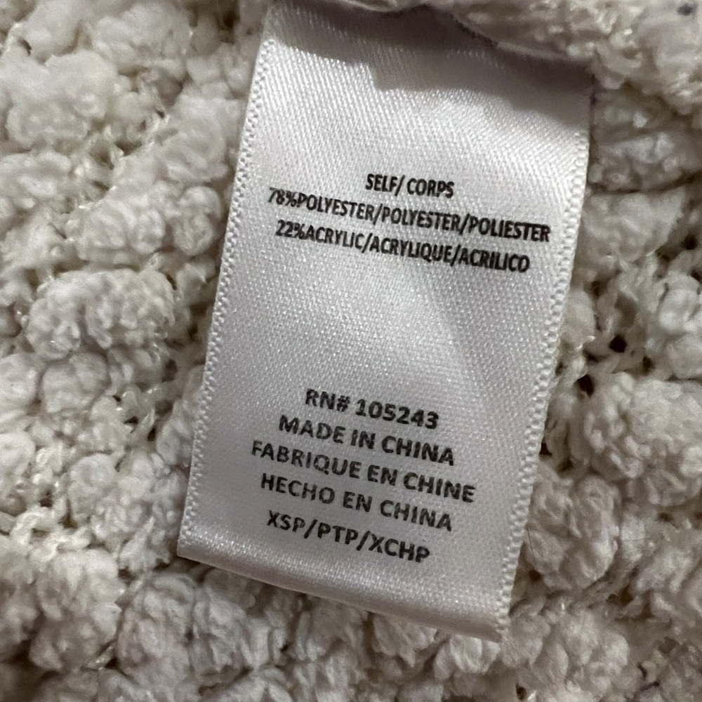 Bobeau Boucle Popcorn Draped Button Cardigan - Picture 9 of 9